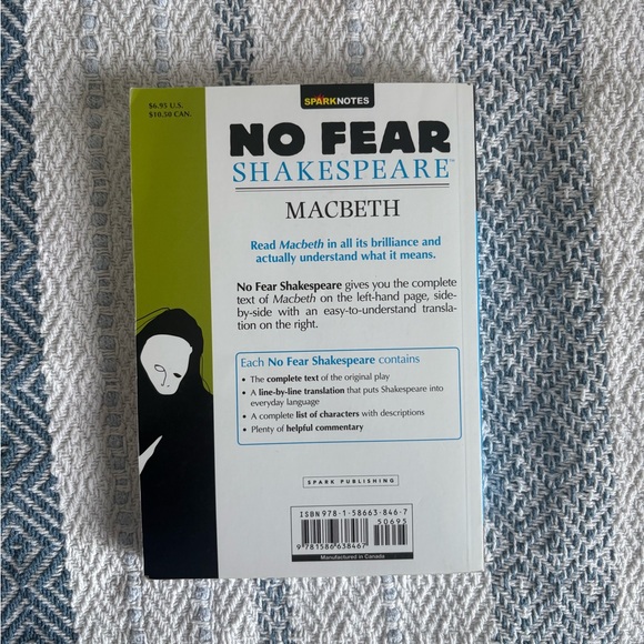 No Fear Shakespeare Macbeth Book - Picture 2 of 2